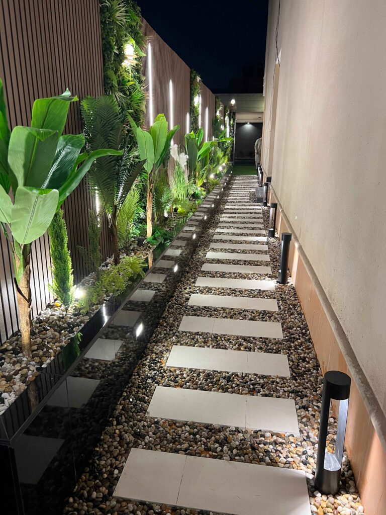 ممرات حدائق مضيئه